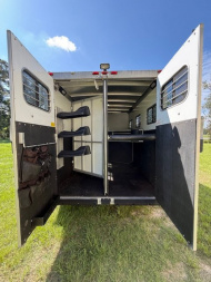 Used 1999 Sundowner 3 horse Adobe with weekender lq Horse Trailer