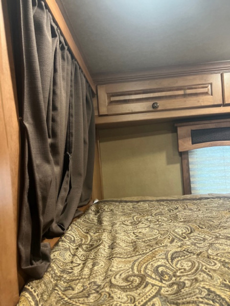 Used 2017 Merhow Trailers 8' wide 3 horse w/ 15' living quarters Horse Trailer