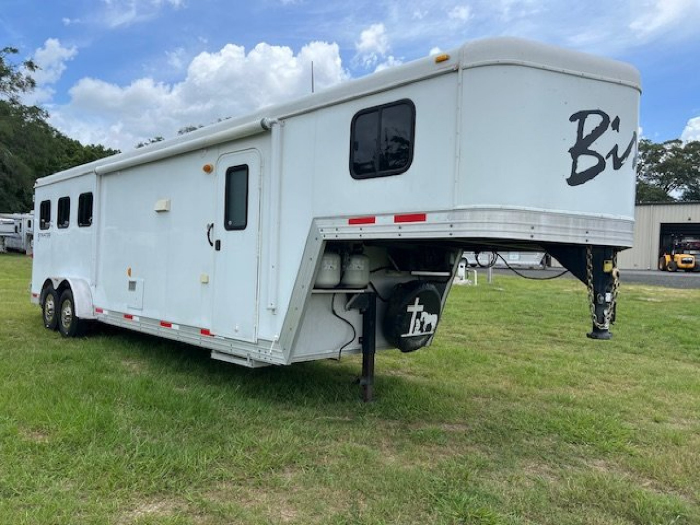 Used 2014 Bison Trailers 3 horse w/ 10' living quarters Horse Trailer