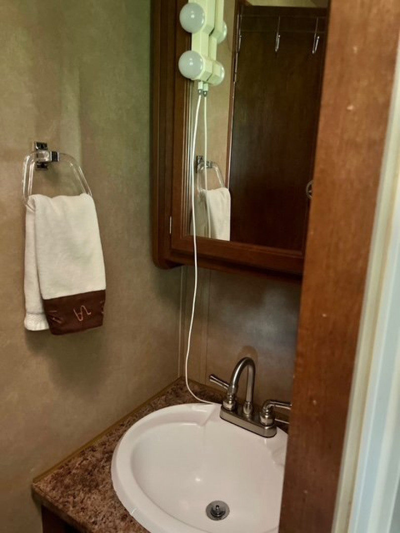 Used 2014 Bison Trailers 3 horse w/ 10' living quarters Horse Trailer