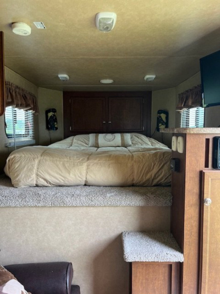 Used 2014 Bison Trailers 3 horse w/ 10' living quarters Horse Trailer