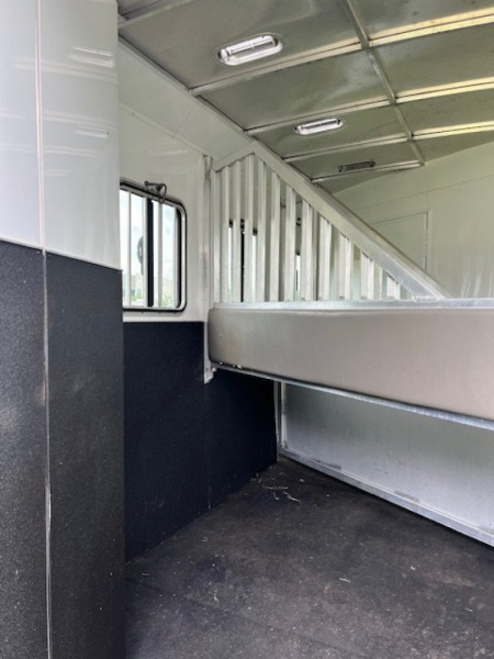 Used 2014 Bison Trailers 3 horse w/ 10' living quarters Horse Trailer