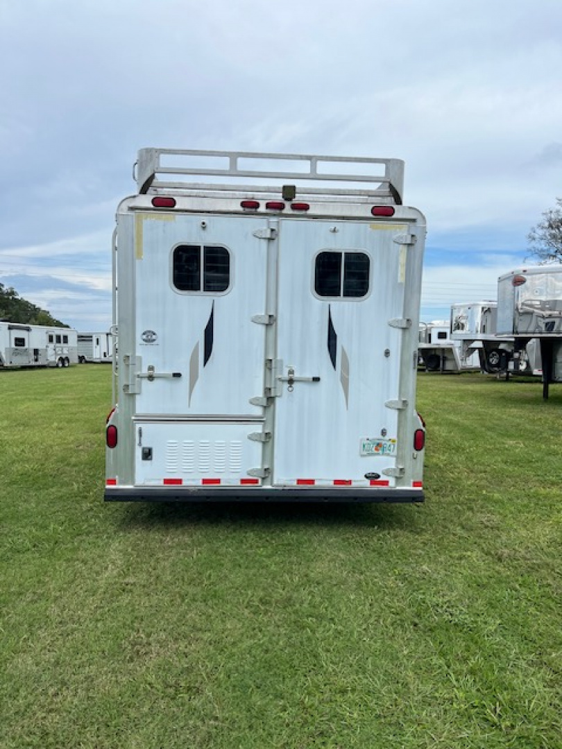 Used 2004 4-Star Trailers 8' wide 3 horse w/ 11' lq and gen Horse Trailer