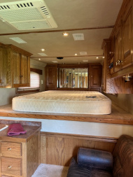 Used 2004 4-Star Trailers 8' wide 3 horse w/ 11' lq and gen Horse Trailer