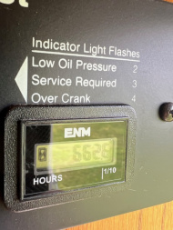 Used 2004 4-Star Trailers 8' wide 3 horse w/ 11' lq and gen Horse Trailer