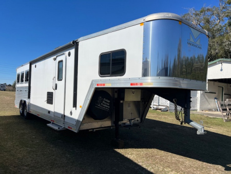 Used 2018 Merhow Trailers 8' wide 3 horse w/ 11' living quarters Horse Trailer