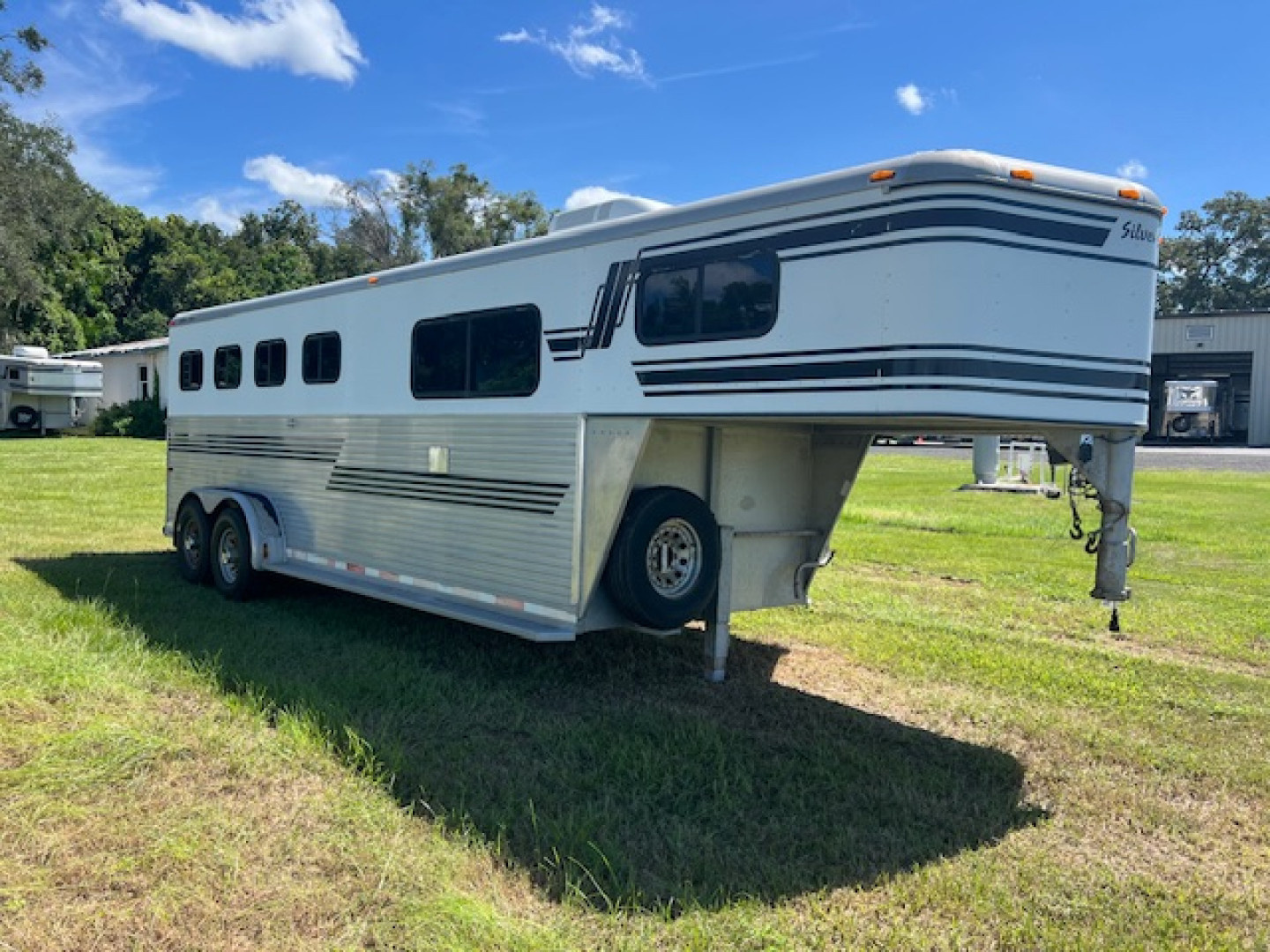 Used 1997 Silver Star 4 horse w/ weekender Horse Trailer