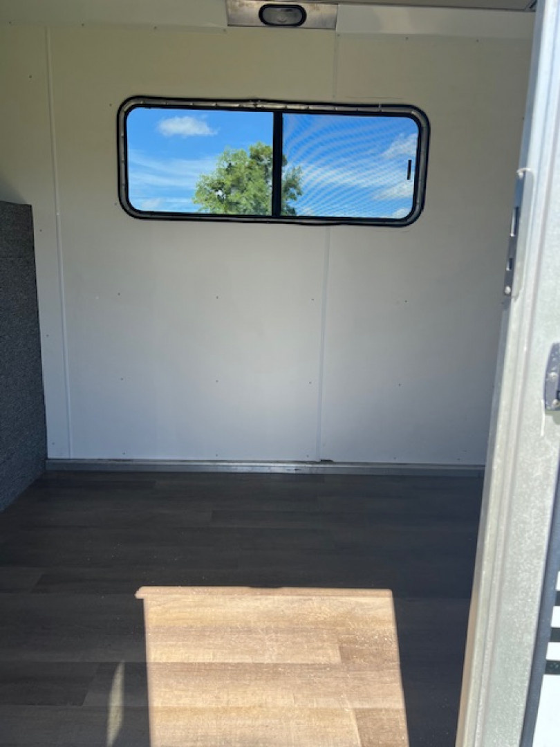 Used 1997 Silver Star 4 horse w/ weekender Horse Trailer