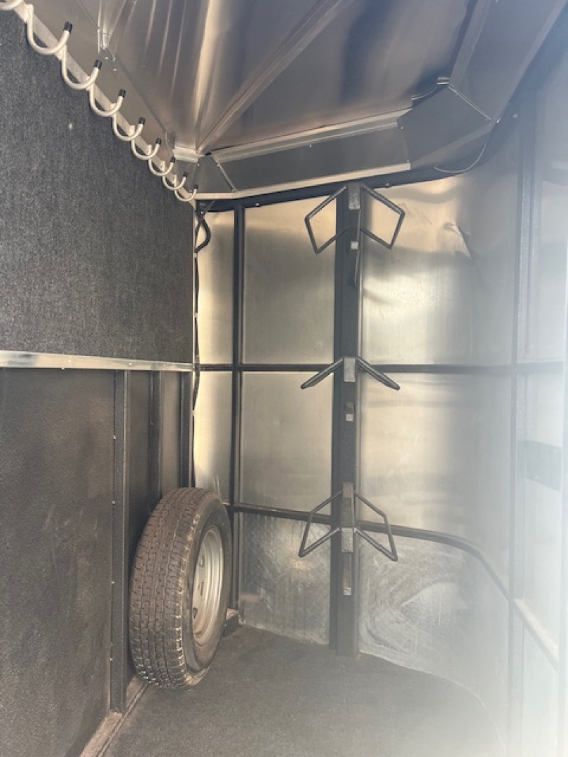 Used 2018 Logan Coach 3 horse slant load bumper pull Horse Trailer