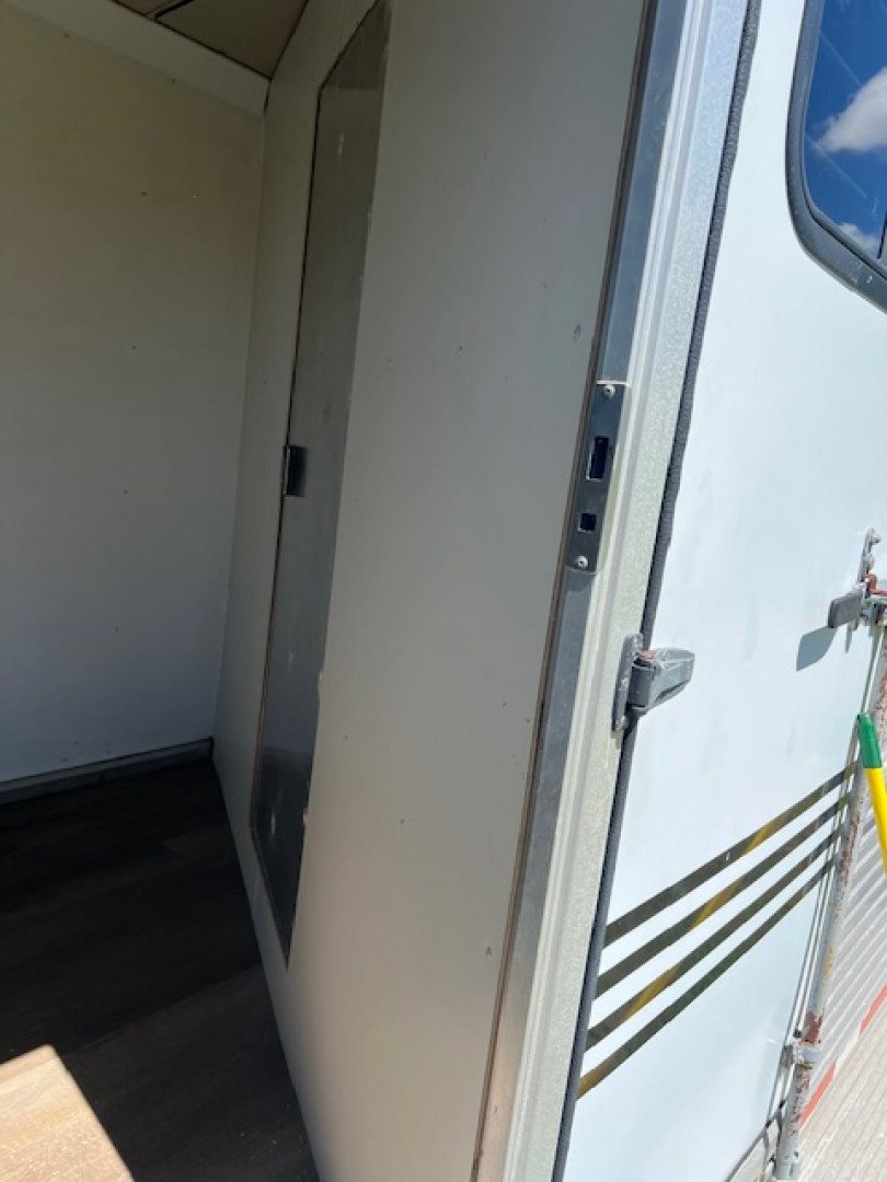 Used 1997 Silver Star 4 horse w/ weekender Horse Trailer