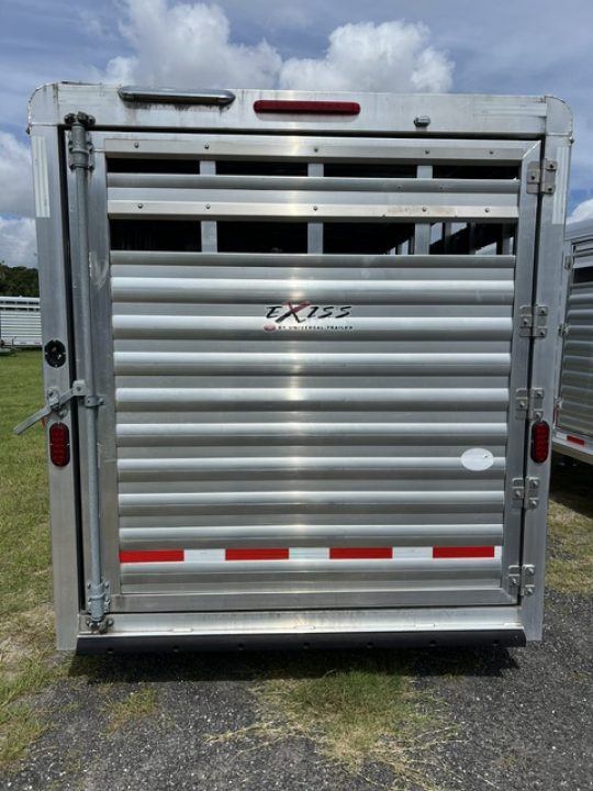 Used 2019 Exiss Trailers 4 horse gooseneck (model CXF) w/ dressing room Horse Trailer