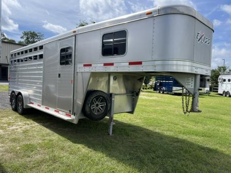 Used 2019 Exiss Trailers 4 horse gooseneck (model CXF) w/ dressing room Horse Trailer