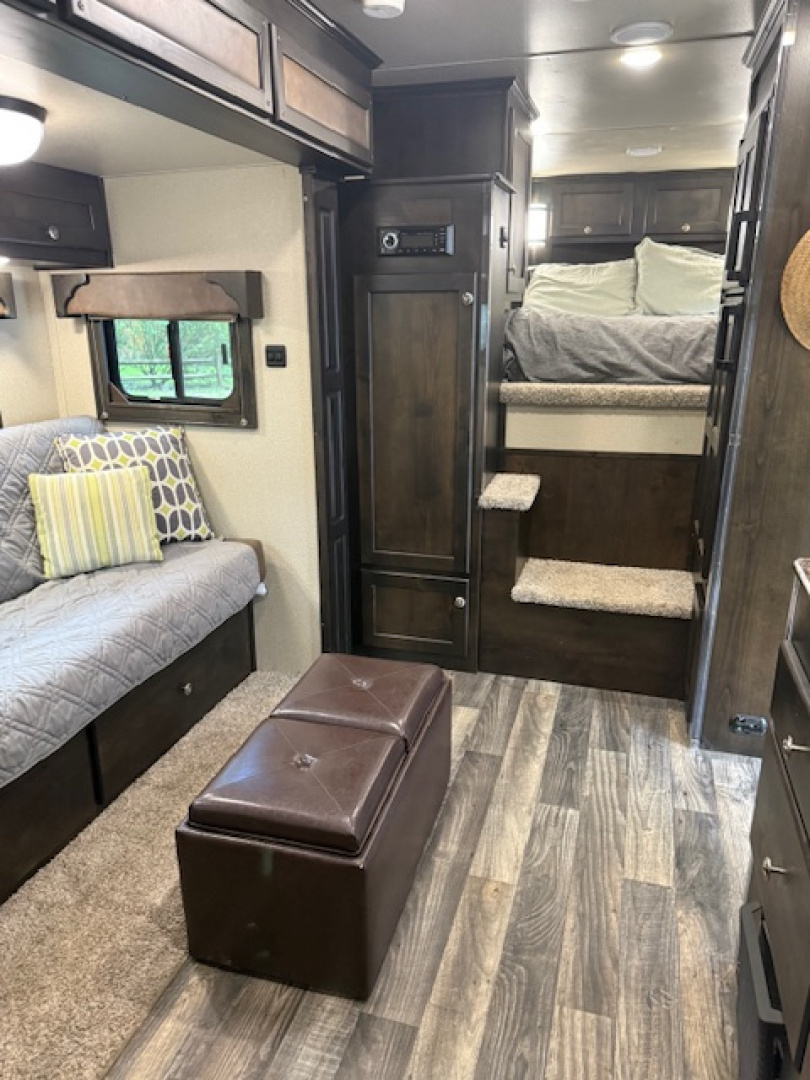 Used 2022 Merhow Trailers 2 horse w/ 11' lq with slide Horse Trailer