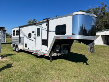 Used 2022 Merhow Trailers 2 horse w/ 11' living quarters Horse Trailer
