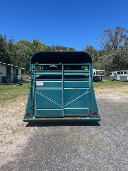 Used 1995 Ponderosa 15' gooseneck with dressing room Stock / Stock Combo Trailer