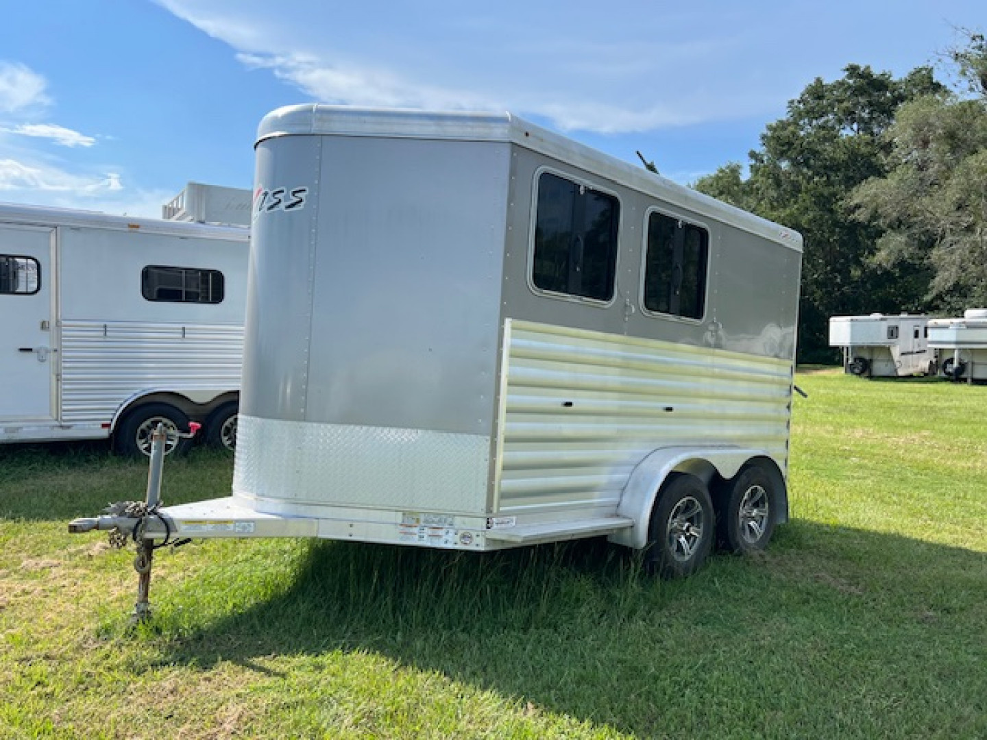 Used 2022 Exiss Trailers 2 horse slant CXF w/dressing room and ramp Horse Trailer