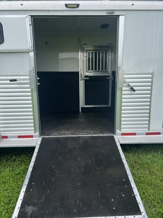 Used 2024 Adam 2+1 goosneck with dressing room Horse Trailer
