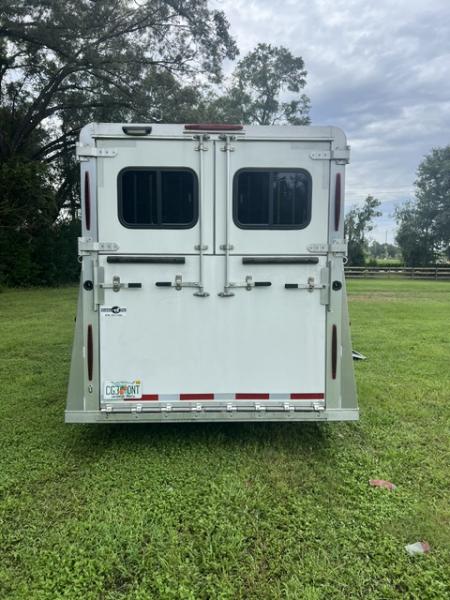 Used 2024 Adam 2+1 goosneck with dressing room Horse Trailer