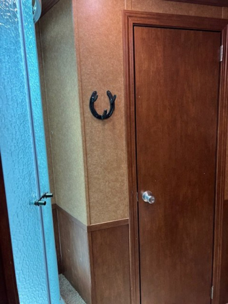 Used 2018 Sierra Trailers 8' wide 3 horse w/ 14' dual aisle living quarters Horse Trailer