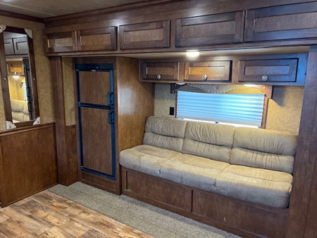 Used 2018 Sierra Trailers 8' wide 3 horse w/ 14' dual aisle living quarters Horse Trailer