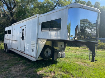 Used 2008 Shadow 3 horse w/12' lq Horse Trailer