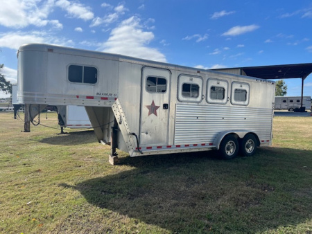 Used 1996 Exiss Trailers 3 horse gooseneck with weekender Horse Trailer