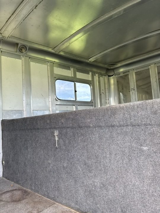 Used 2003 C&C 4 horse head to head Horse Trailer
