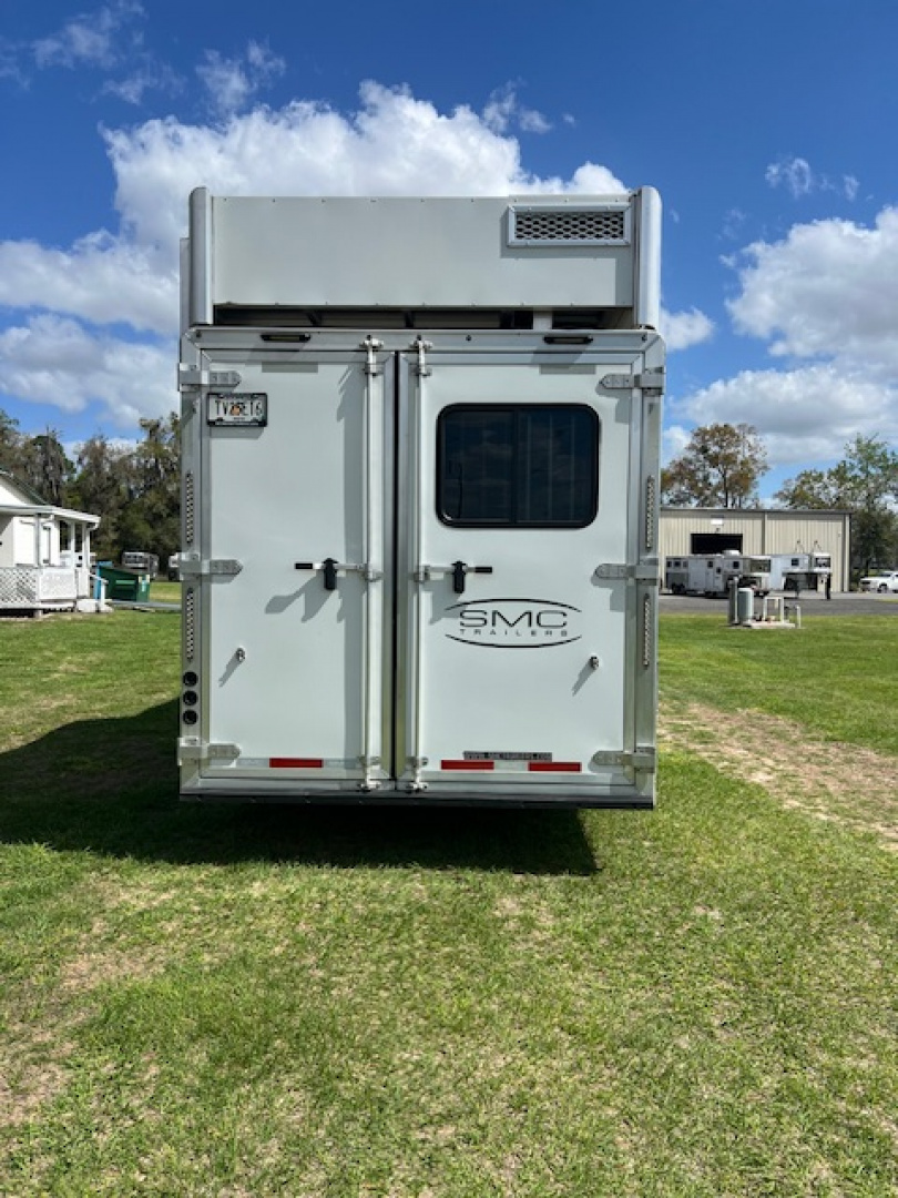 Used 2022 SMC 8' wide 3 horse Laramie 14' living quarters Horse Trailer