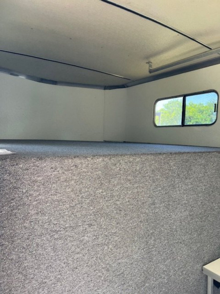 Used 1997 Silver Star 3 horse gooseneck w/ dressing room Horse Trailer