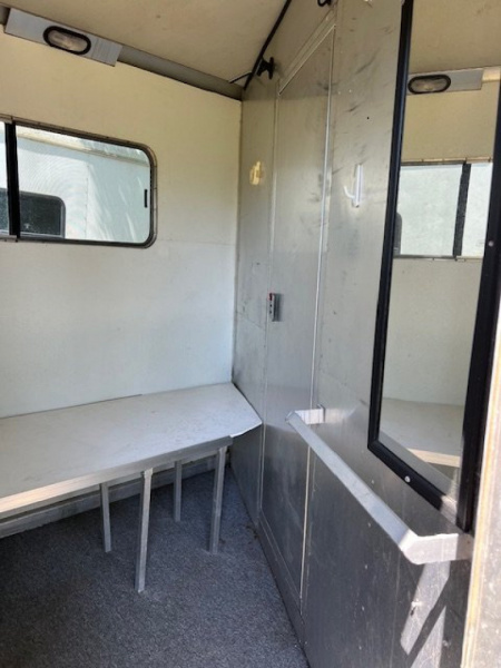 Used 1997 Silver Star 3 horse gooseneck w/ dressing room Horse Trailer