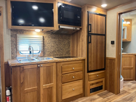 Used 2022 SMC 8' wide 3 horse Laramie 14' living quarters Horse Trailer