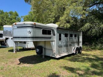 Used 1997 Silver Star 3 horse gooseneck w/ dressing room Horse Trailer