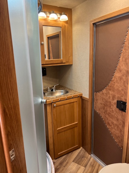 Used 2022 SMC 8' wide 3 horse Laramie 14' living quarters Horse Trailer