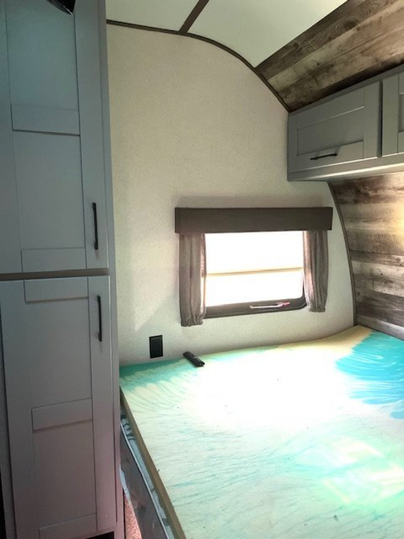 Used 2020 Keystone RV Vapor Lite Impact 28v Toy Hauler