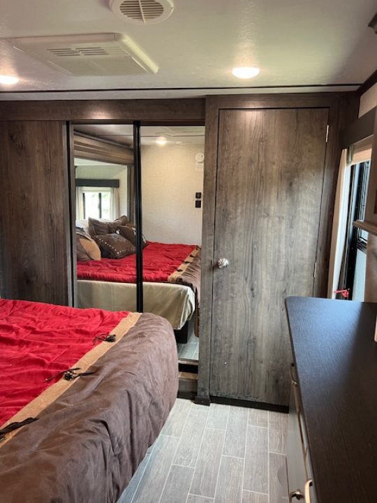 Used 2019 Keystone RV Montana High Country 345RL Fifth Wheel