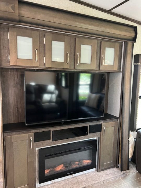 Used 2019 Keystone RV Montana High Country 345RL Fifth Wheel