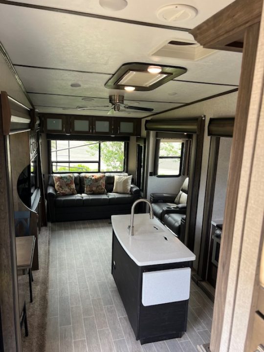 Used 2019 Keystone RV Montana High Country 345RL Fifth Wheel