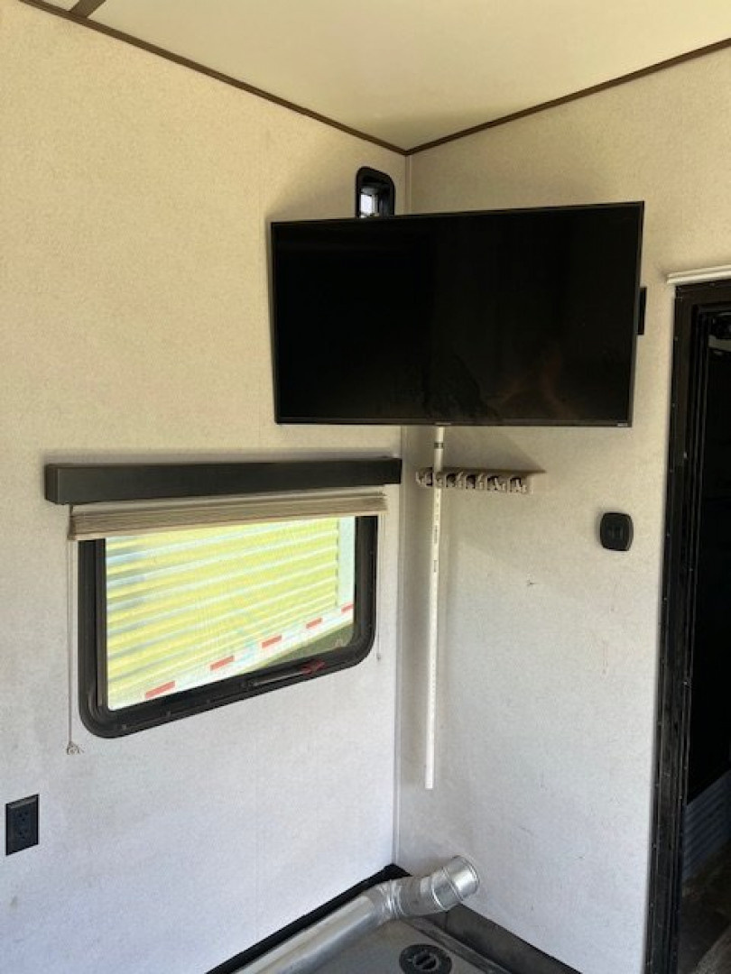 Used 2020 Keystone RV Vapor Lite Impact 28v Toy Hauler