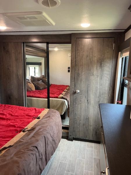 Used 2019 Keystone RV Montana High Country 345RL Fifth Wheel