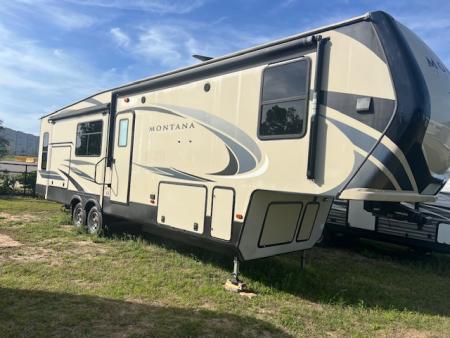 Used 2019 Keystone RV Montana High Country 345RL Fifth Wheel