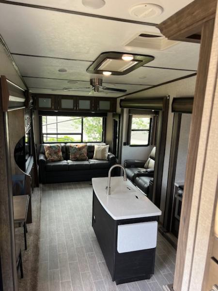 Used 2019 Keystone RV Montana High Country 345RL Fifth Wheel
