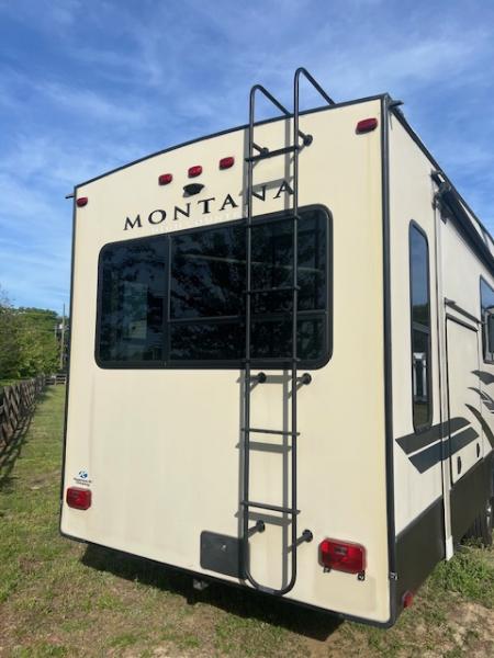 Used 2019 Keystone RV Montana High Country 345RL Fifth Wheel