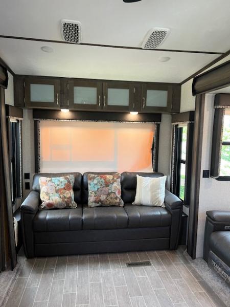 Used 2019 Keystone RV Montana High Country 345RL Fifth Wheel