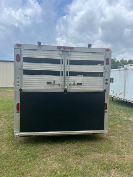 Used 1997 Sundowner Trailers 8' wide 4 horse w/ 10' lq and gen Horse Trailer