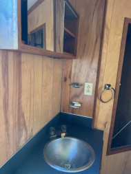 Used 1993 Sundowner 3 horse weekender Horse Trailer