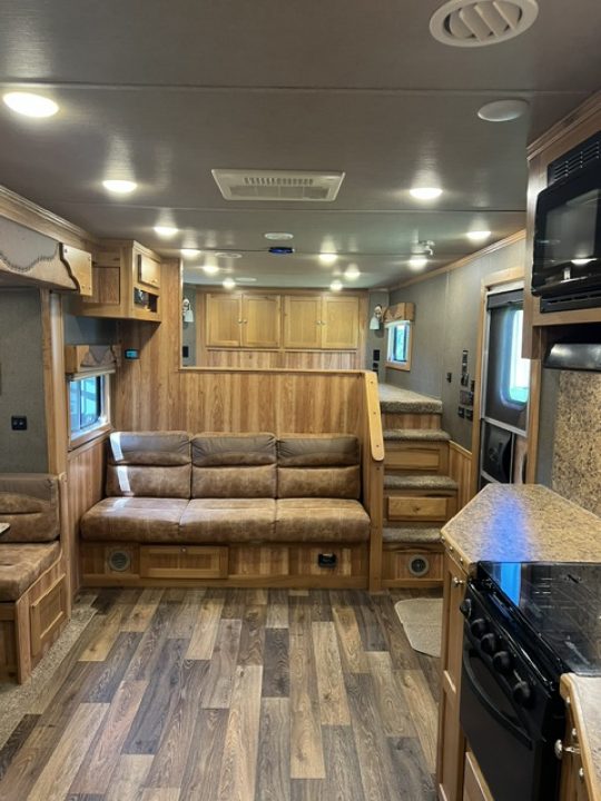 Used 2019 SMC 8' wide 3 horse w/16' living quarters with generator Horse Trailer