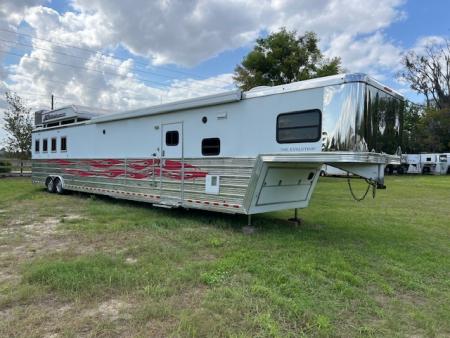 Used 2009 Bloomer 8' wide 4 horse w/ 26' living quarters Horse Trailer