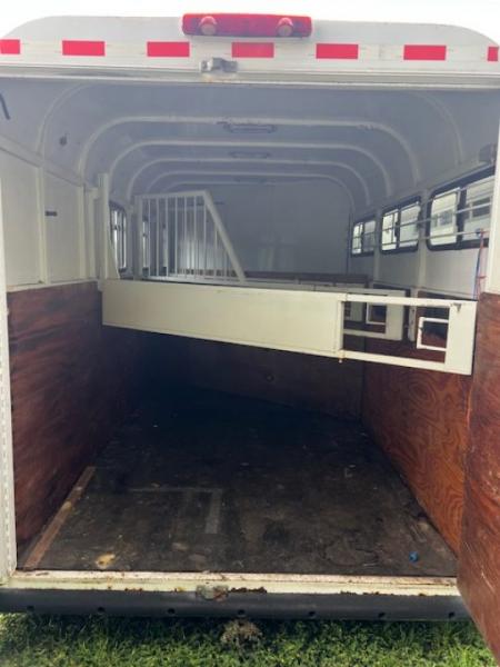 Used 2007 Double D 3 horse with 7' living quarters Horse Trailer