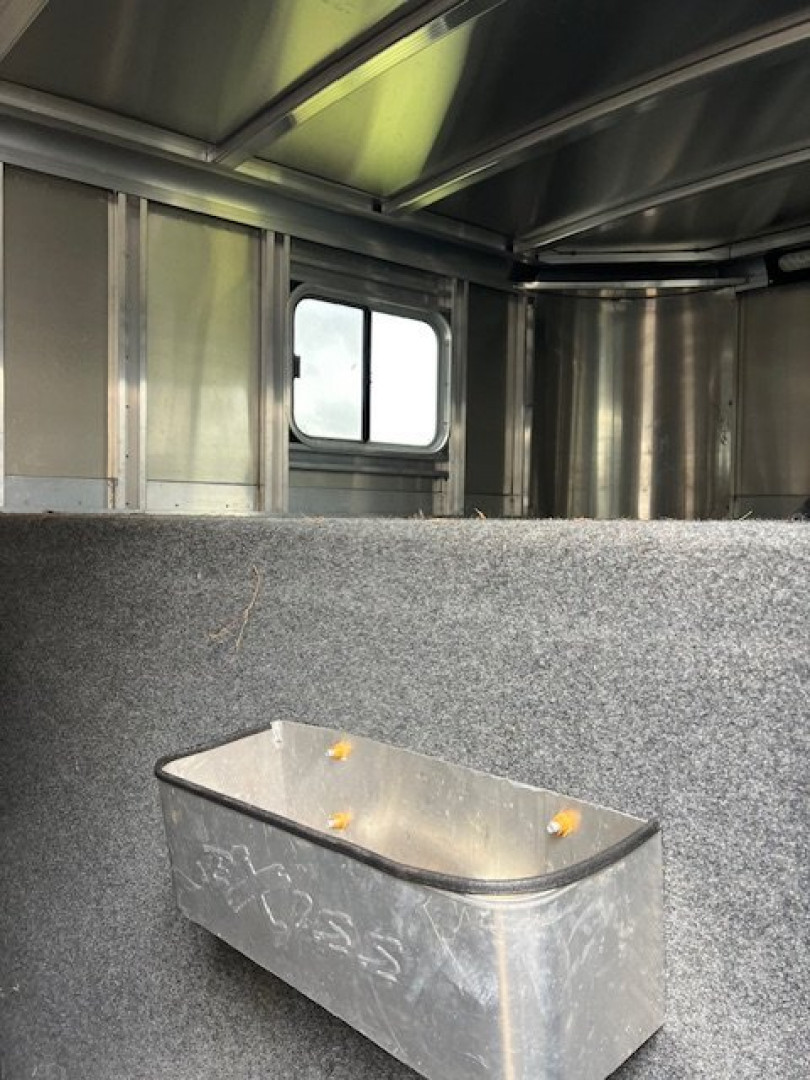 Used 2016 Exiss Trailers Horse Trailer