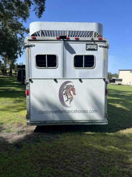 Used 1999 Featherlite Trailers 8 horse w/midtack and dressing room Horse Trailer